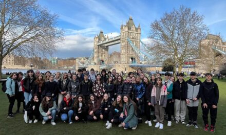 Szkolna wycieczka licealistów do Londynu, Windsoru i Oxfordu – odkrywanie brytyjskiej historii, kultury i języka angielskiego w stu tysiącach kroków