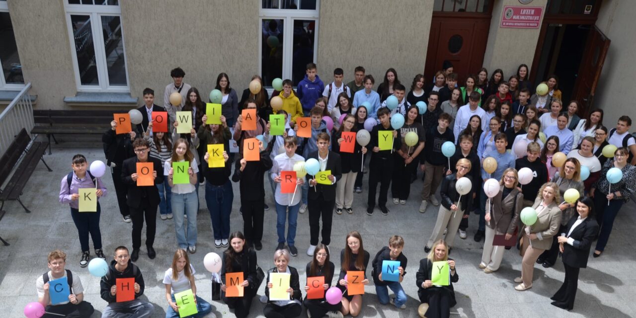 🧪 Powiatowy Konkurs Chemiczny – sukcesy, nauka i spektakularne eksperymenty!