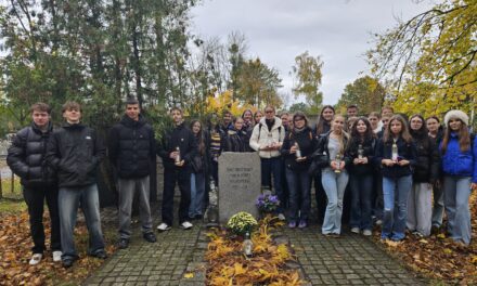 Nie umiera ten, kto trwa w pamięci żywych