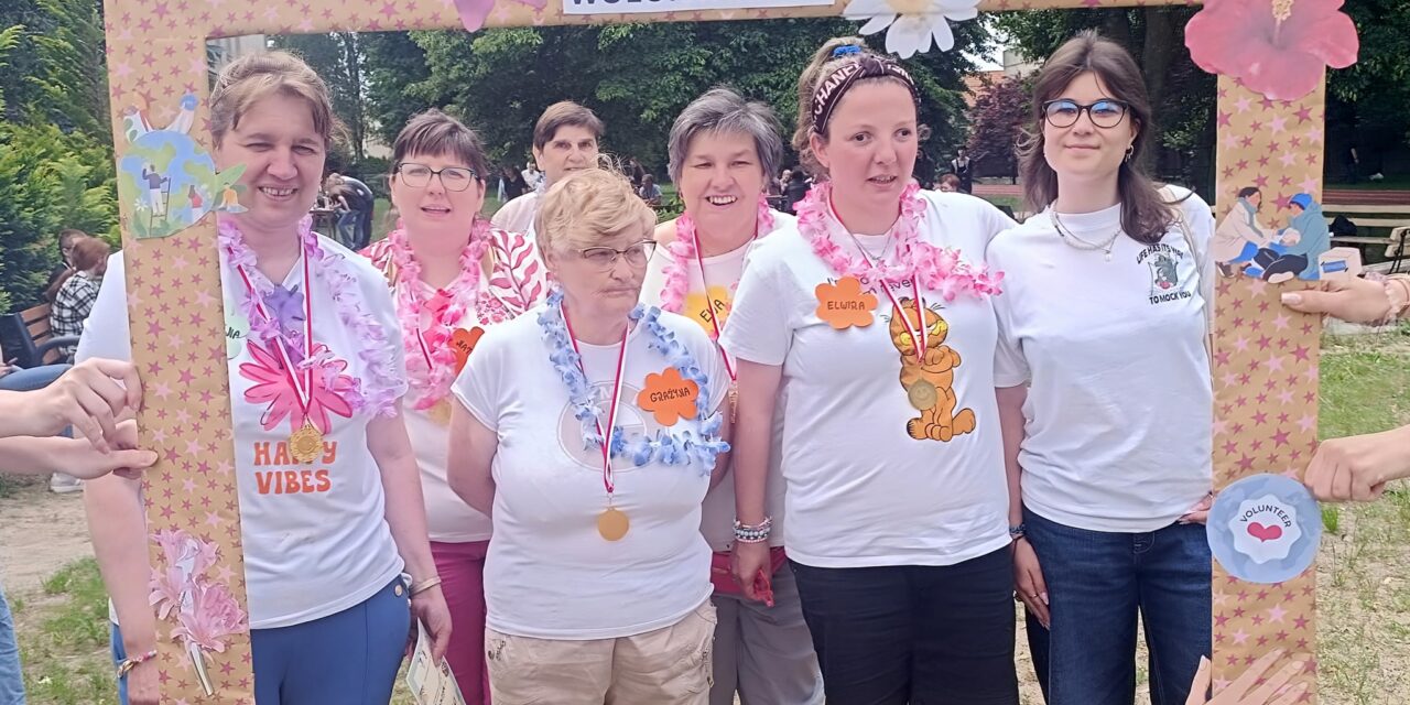 Radość, integracja i wielkie serca. III Szkolny Dzień Wolontariatu.